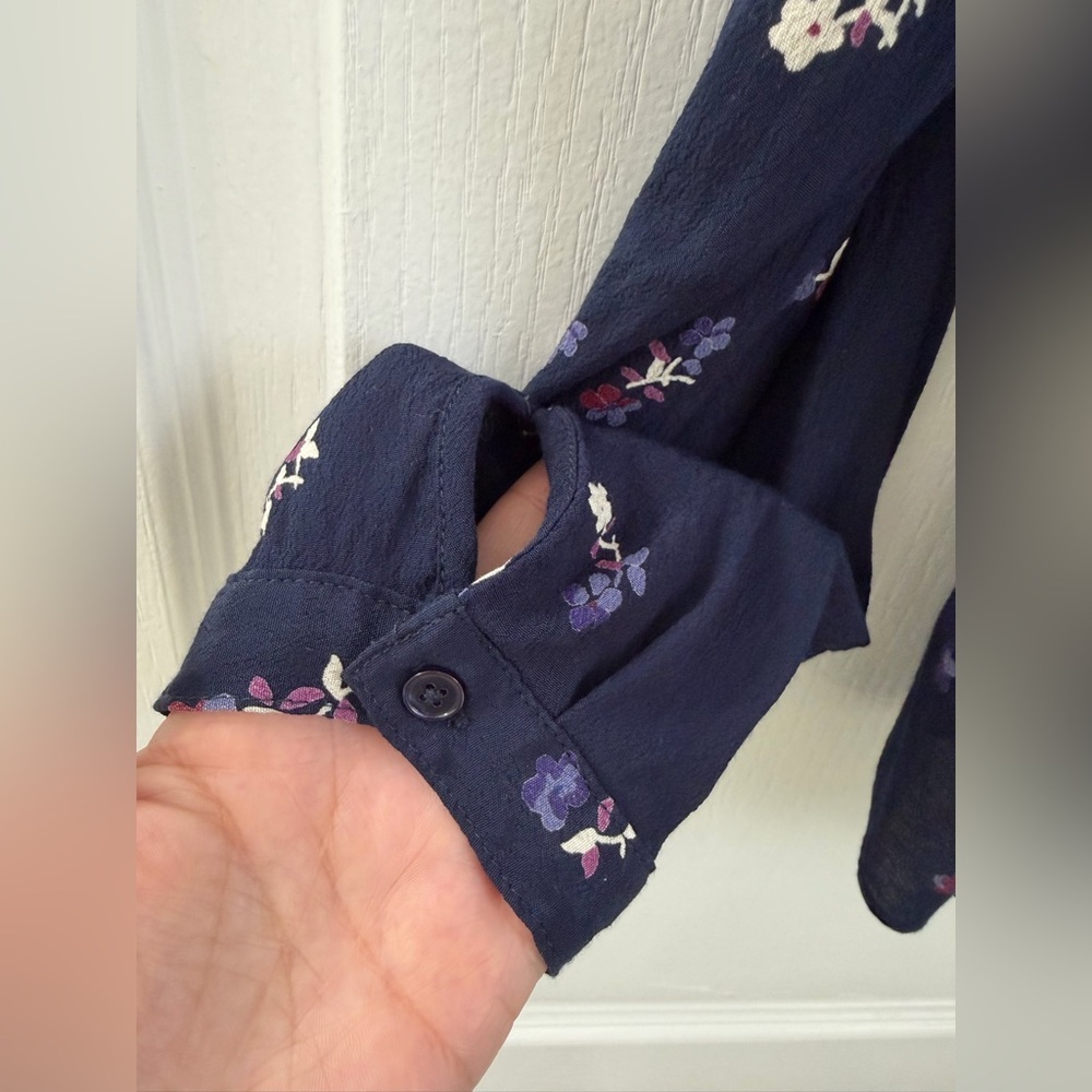 Rails Simone Chiffon Wrap Blouse in Navy Kyoto Floral (Size L) - Picture 6 of 6